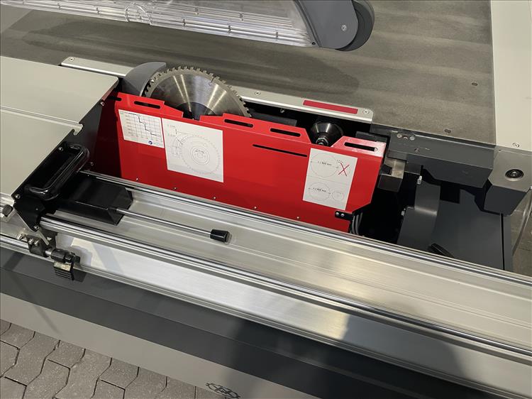 Formatkreissäge ALTENDORF F 35 Typ 3 - 1000 Bild Nr. 8 Formatkreissäge ALTENDORF F 35 Typ 3 - 1000 Bild Nr. 8