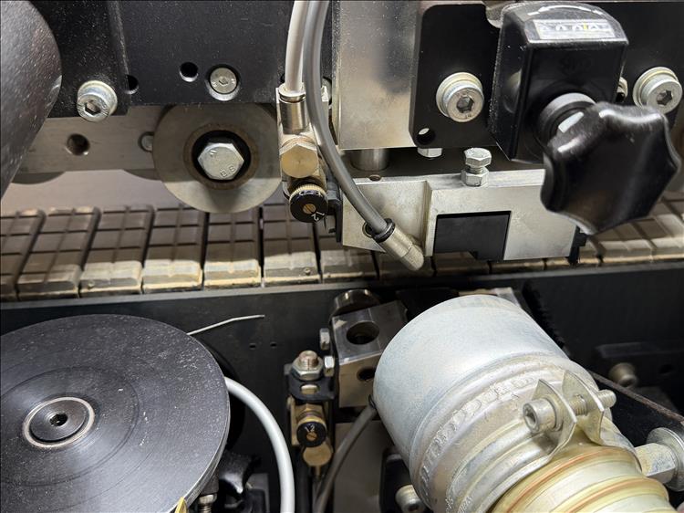 Kantenanleimmaschine HEBROCK  K36 Airtronic -gebraucht- Bild Nr. 22