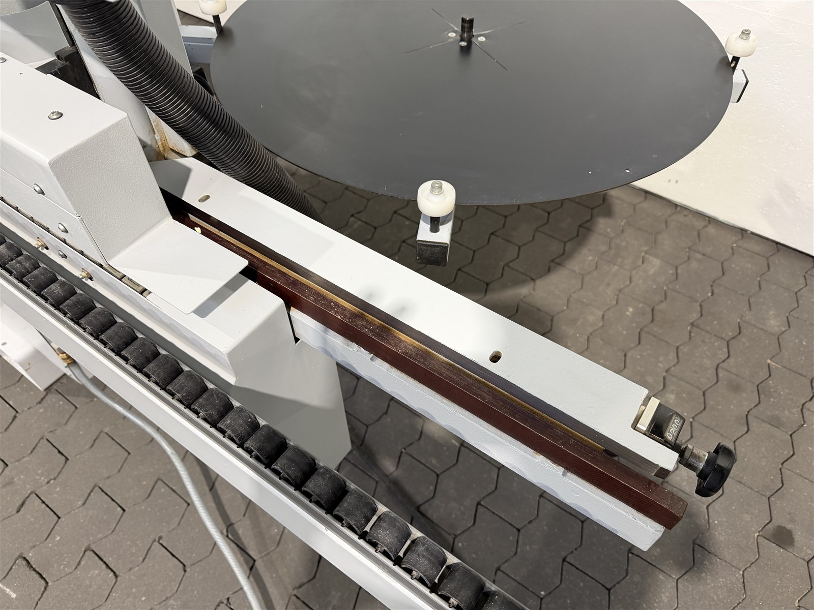 Kantenanleimmaschine BRANDT  KDF 340 -gebraucht- - Einlauflineal 